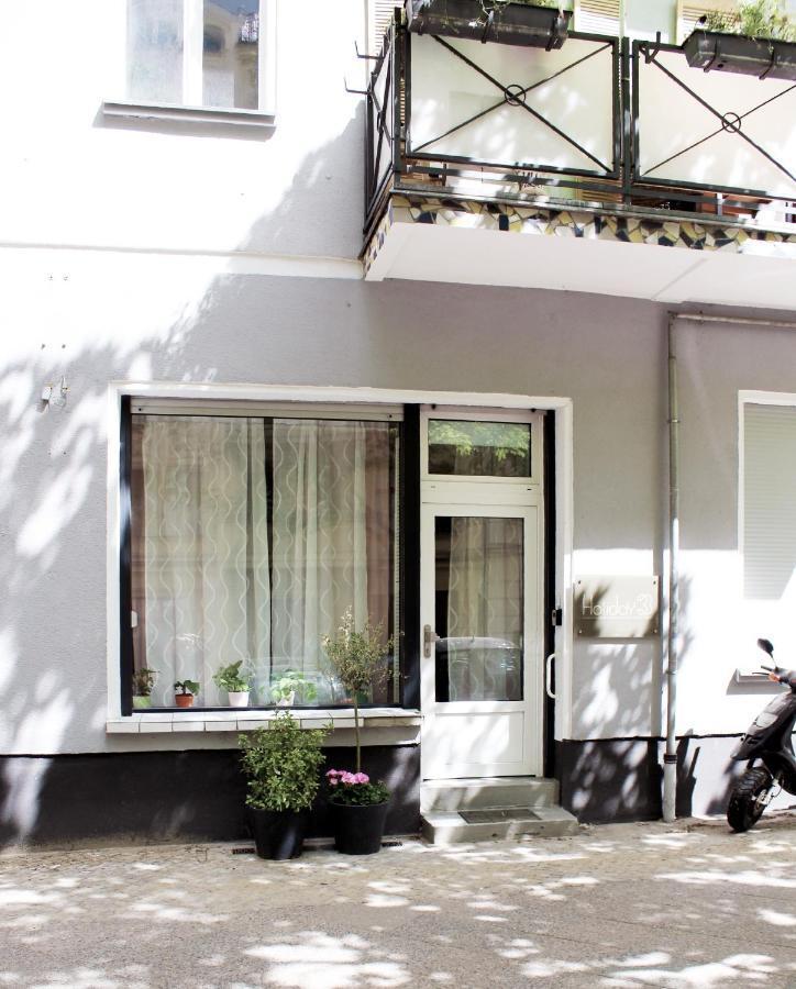 Holiday 33 Apartment H S-Bahn Schoenhauser Allee Берлин Екстериор снимка
